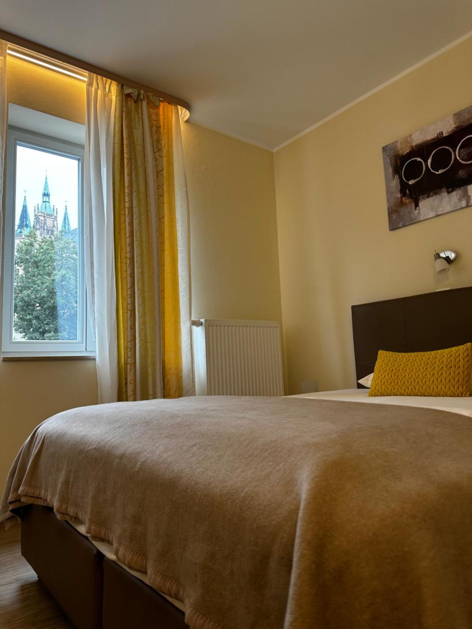 Hotelpension Am Dom Ерфурт Екстериор снимка