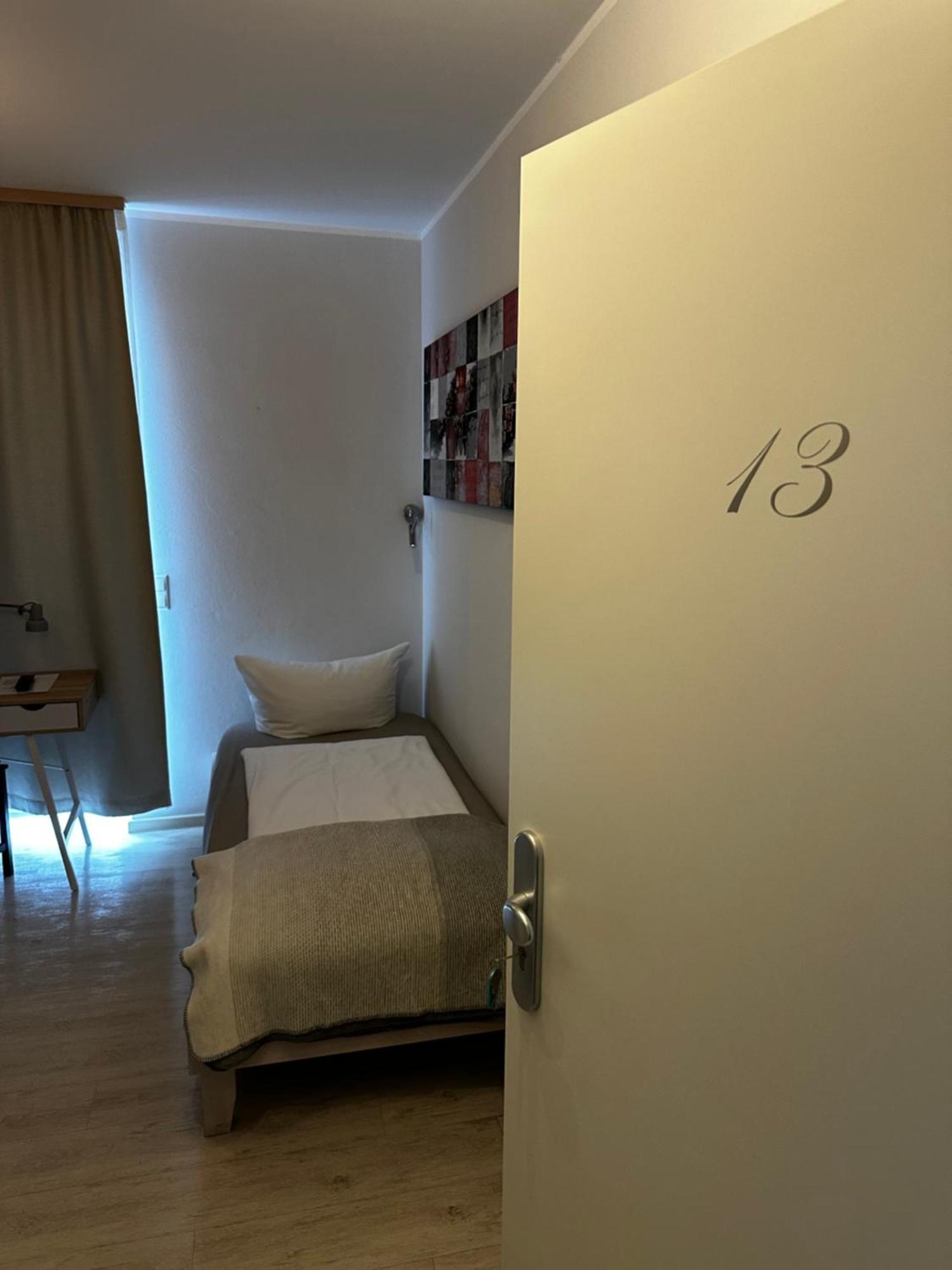 Hotelpension Am Dom Ерфурт Екстериор снимка